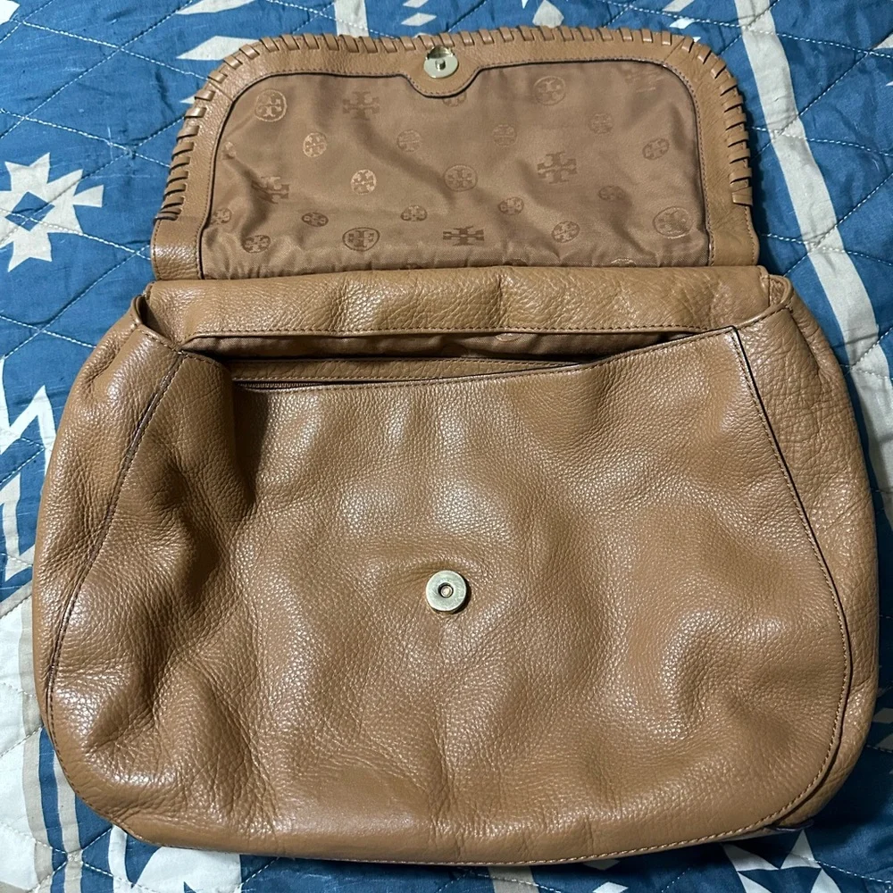 Tory Burch Marion Leather Saddle Bag - Picture 2 of 4